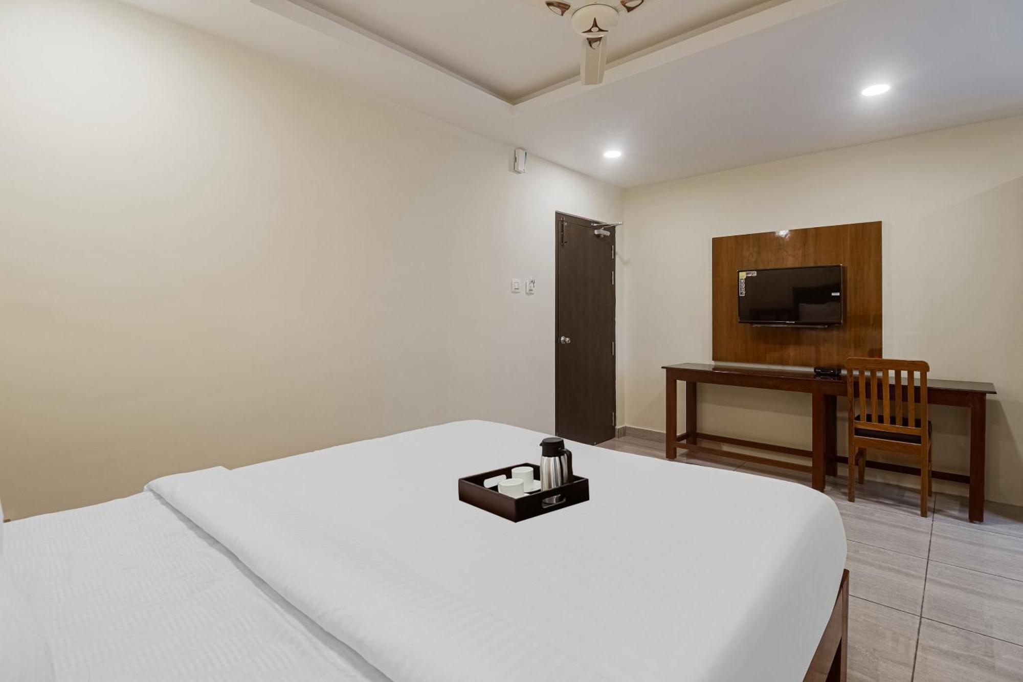 Hotel Townhouse Dj Grand Tirupati Exterior foto