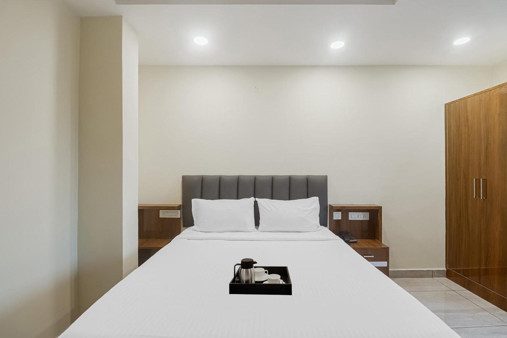 Hotel Townhouse Dj Grand Tirupati Exterior foto