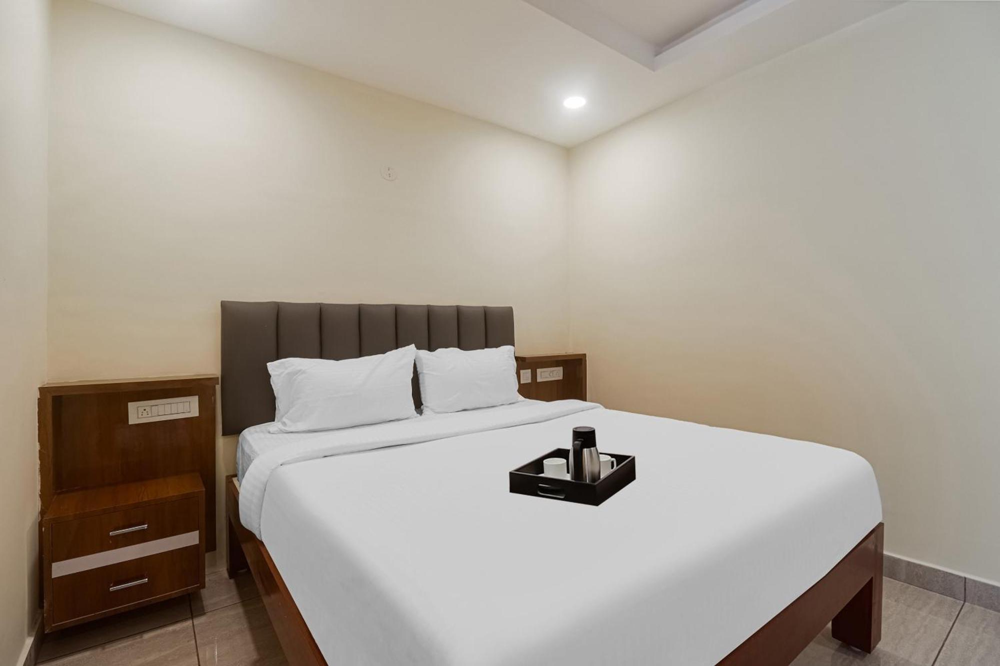Hotel Townhouse Dj Grand Tirupati Exterior foto